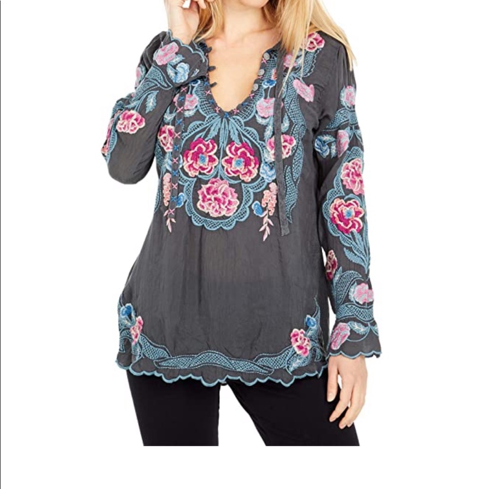 Johnny was embroidered blouse